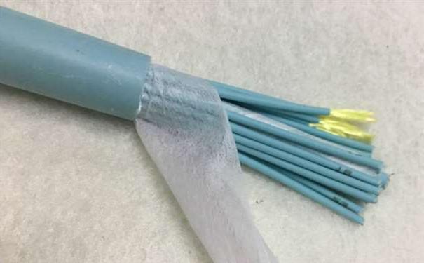 海北藏族自治州欧孚光缆厂家：室内光缆和室外光缆的区别
